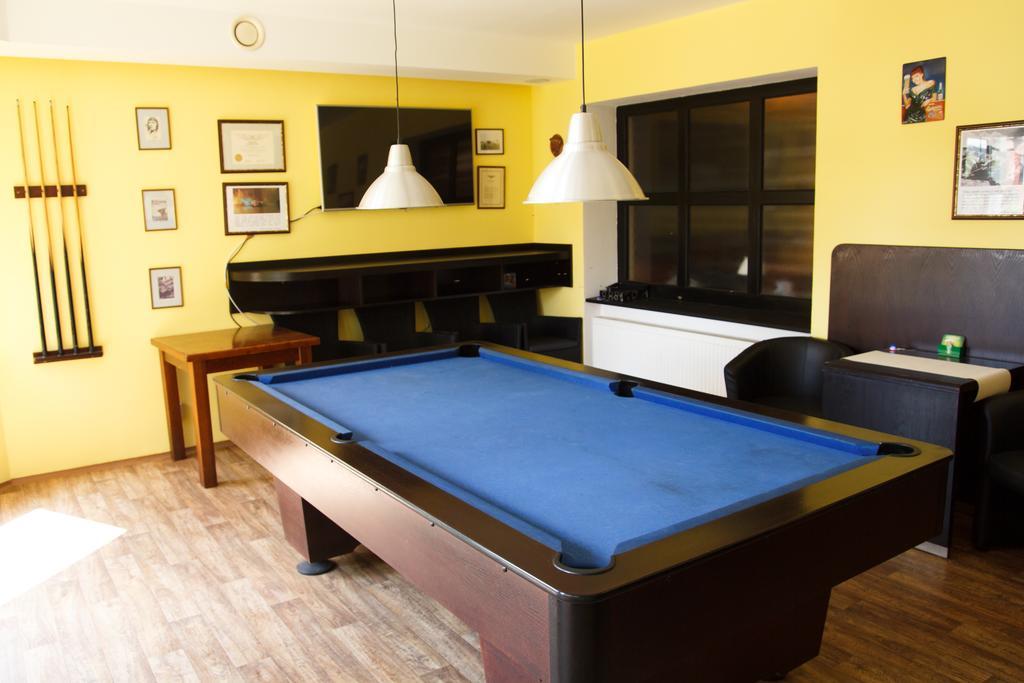 Restaurace-Penzion U Pilota Kněževes Bagian luar foto